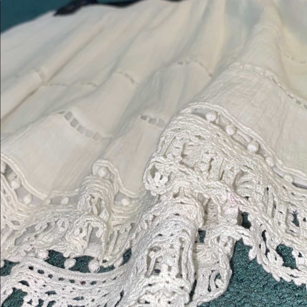 Old Navy white skirt